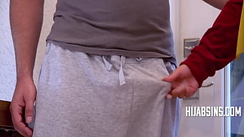 Pelatih Fitness Menggairahkan Klien Arab Yang Eksotis