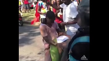 Suami Ikut Bergoyang Bersama Istri Di Ranjang