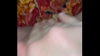 Arab Putih Salju Amatir Terpanas Di Los Angeles As: Asmr Makanan Porno Arab Dengan Pizza, Coklat, Es Krim, Persik, Dan Keju Untuk Masturbasi Remaja Perempuan Yang Gila