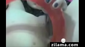 Gadis Tiongkok Memasukkan 24 Inci Ke Dalam Pantatnya Bagian 2
