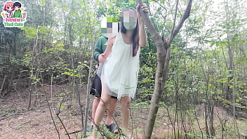 สาวไทยโดนเลียหีในป่าจนน้ำไหล ก่อนโดนยัดเย็ดหนักจนครางลั่นป่า