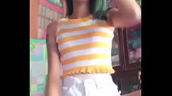 Kontol Tegang Gara-gara Lihat Selangkangan Panas Cewek Asia Di Bigo Live