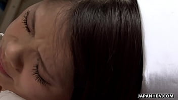 Dokter Yang Tak Hanya Menyembuhkan Pasien, Tapi Juga Memuaskan Perawat Genit Yang Haus Rayu