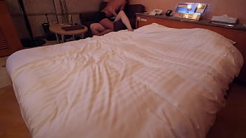 Gadis Tk Berdada Besar Umur 22 Tahun Yang Lagi Horny Banget, Habis Kencan Langsung Digoyang Di Kamar Hotel