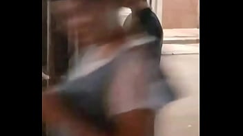 Menggoda Gadis China Dengan Ciuman Liar Dan Gigitan Bibir Yang Menggairahkan