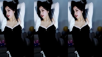 Cô Gái Trung Quốc Uốn éo Quyến Rũ Với Vũ điệu Sung Nóng Bỏng