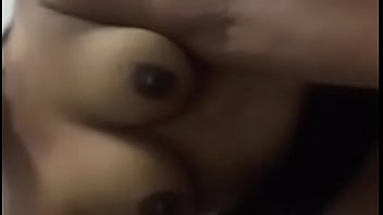 Puting Gadis Gelap Yang Menggoda