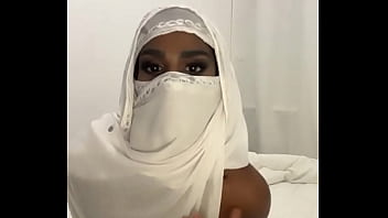 Selamat Ramadan! Aku Putuskan Untuk Mulai Berhijab, Tapi Cuma Pas Bulan Puasa Aja… Biar Lebih Seksi Dan Menggoda. #ramadan #hijab