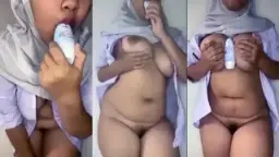 Bocah Berjilbab Menggoda Dengan Seragam Basah Rexona