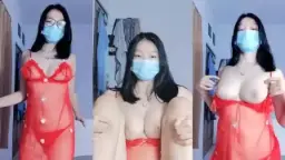 Gaun Mochi Yang Transparan Dan Menggoda, Membentuk Lekuk Tubuh Dengan Sensual