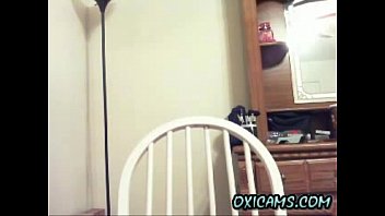 Pamer Tubuh Di Webcam: Aksi Panas Cewek 35 Tahun Yang Menggoda