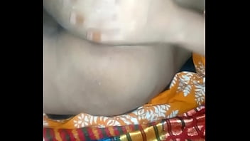 Sandhya Bhabi Yang Hot Dari India Dengan Bokong Menggoda