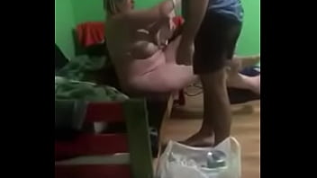 Gadis India Dengan Tubuh Seksi Yang Memikat
