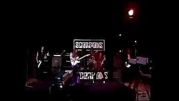 Malam Panas Scorpions 1977: Sengatan Maut Di Atas Panggung