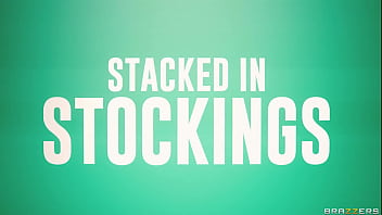Tumpukan Di Stoking – Julie Cash / Brazzers / Streaming Lengkap Di Www.zzfull.com/herpussy