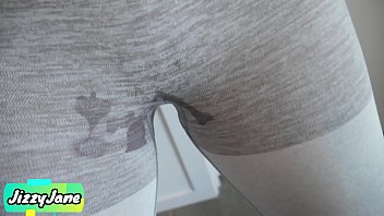 Saudara Tiriku Yang Seksi Menggoda Membuatku Mengeluarkan Isi Di Dalam Celana Dalamnya Lalu Memakainya Kembali