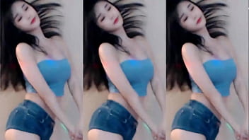 Cô Nàng Trung Hoa Uốn éo Trong điệu Nhảy Gợi Cảm Mê Hoặc