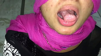 Tetes Sperma Panas Bhabhi Gujju Tukang Telan Cairan Laki-laki