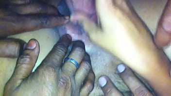 Lubang Mesum India Direnggangkan Hingga Lega