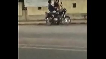 Gadis India Dari Navsari Kaliawadi Tampil Menggoda Di Jalanan