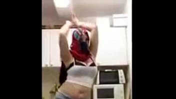 Desi Yang Panas Mengabadikan Momen Intimnya Sendiri