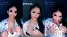 Kylie Menggoda Payudara Dengan Goyangan Liar Yang Menggairahkan