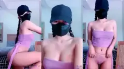 Molek Montok Berbentuk Bulat Dan Merah Jambu Yang Menggoda