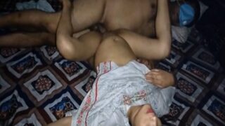 Video Panas Pria Menggoyang Istri Kakaknya