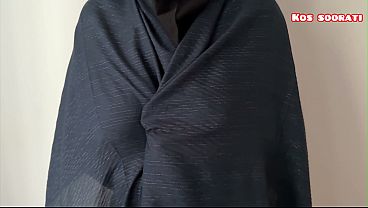 Ibu Tiri Berhijab Digoyang Ganas Oleh Tetangga