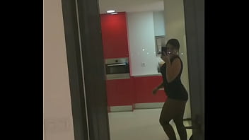 Zaramontoya: Diva Gila Di Ruang Bawah Tanah, Porno Ekstrem, Istri Dan Ibu Jalang, Pelacur, Kuntirak, Wanita Karier Eksklusif Di Dunia Keuangan