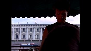 Gadis Rusia Manis Menawarkan Wajahnya Untuk Disiram Sperma Deras Hingga Menetes!