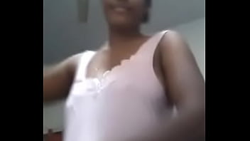Tante Mallu India Telanjang Dada Dan Pamer Payudara