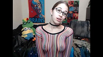 Alexxxcoal Remaja Memamerkan Payudara Seksi Di Webcam Live – 6cam.biz