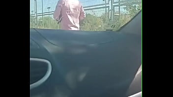 Mamá Latina Y Su Suegra, Un Paseo De Compras Que Terminó En Fogoso Encuentro Dentro Del Auto