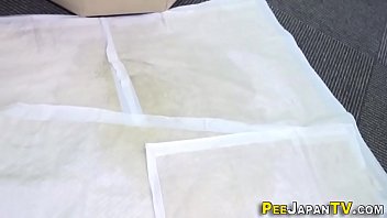 Ibu-ibu Jepang Mengeluarkan Cairan Panas