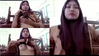 Abg Pramuka Berhijab Menggoda Dengan Aksi Remasan Payudara Yang Bikin Heboh