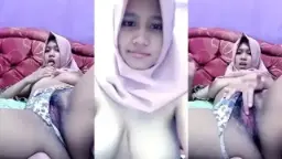 Gadis Berjilbab Menggoda Dengan Getaran