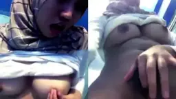 Gadis Berjilbab Yang Menggoda Dan Liar