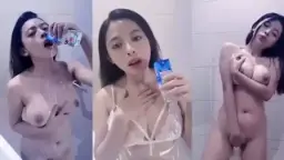 Mandi Susu Miera Bikin Geger, Konten Hotnya Cuma Ada Di Onlyfans!