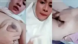 Ukhti Berdandan Mukenah Tapi Tanpa Busana, Sensual Dan Menggoda