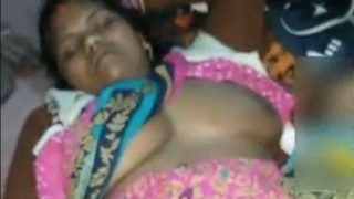 Video Gadis Desi Lokal Dalam Saree Yang Lagi Asyik Masturbasi