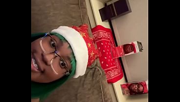 Hidupkan Malam Natal Dengan Gairah Tak Terkendali