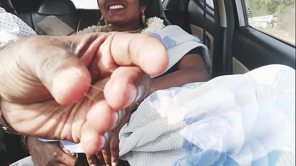 Desi Mobil Panas, Bhabi Seksi Dan Adik Ipar Gairah Bercinta Di Dalam Mobil, Dengan Bisikan Mesum Bahasa Telugu.