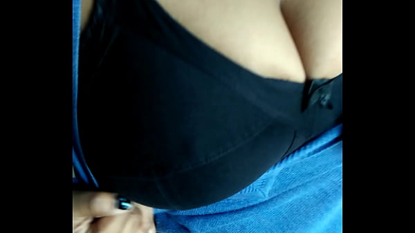 Payudara Desi Menggoda Dengan Membuka Diri