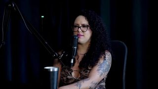 Brunna Sweet: Diperbolehkan Keluarga Untuk Foto Seksi Di Hotel, Tapi Sang Kakak Cemburu Dan Benci Stereotip, Hingga Akhirnya Ia Beradegan Dengan Perempuan Lain