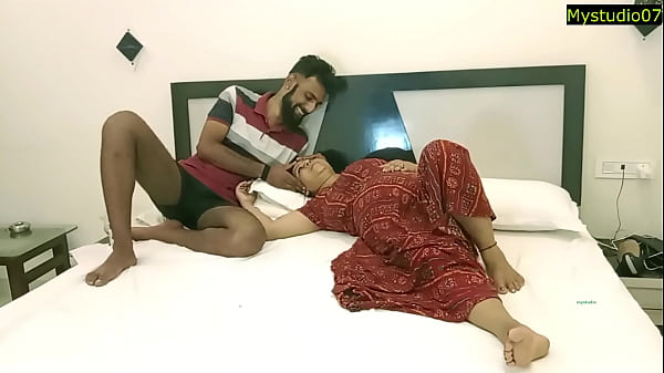 Bhabhi Panas Menggoda, Nafsu Liar Dengan Suami Di Ranjang