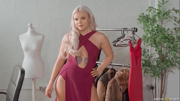 Lana Rose, Top Model Seksi Yang Menggoda Di Video Panas Brazzers