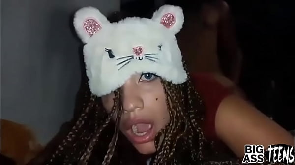 Tantangan Anal Stepdad: Kumpulkan Semua Sperma Di Dalam Pantat Besar Putri Tiri Yang Gemes
