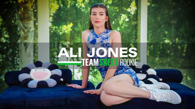 Ali Jones, Si Pemula Yang Tergila-gila Pada Adegan Panas Ayah Tiri Dan Gaya Bondage