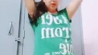 Tante Chandigarh Pamer Tubuh Telanjang Di Video Selfie Mesum